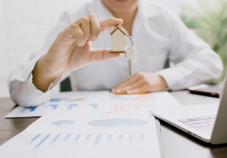 Cash-Out Refinance vs. HELOC How to Choose the Right Home Equity Option
